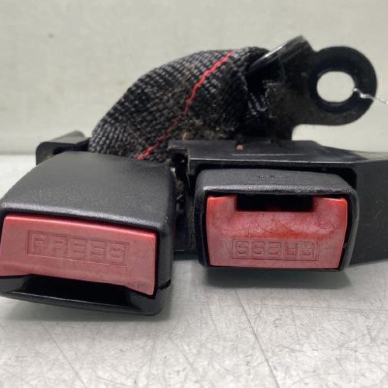 Attache ceinture arriere droit RENAULT CLIO 3 Photo n°3