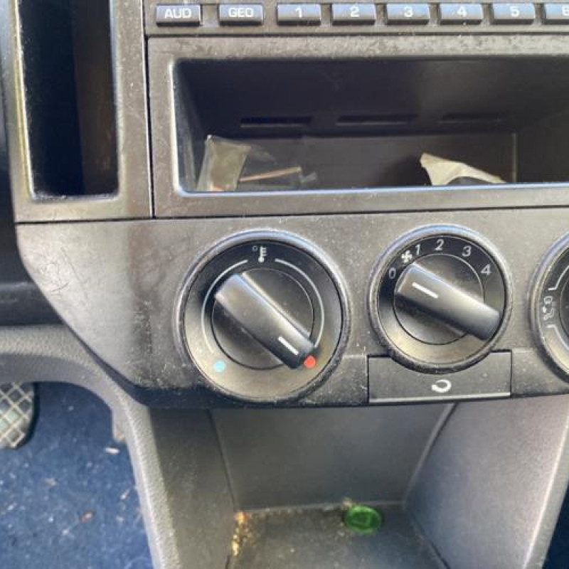 Bloc ABS (freins anti-blocage) VOLKSWAGEN POLO 4 Photo n°18