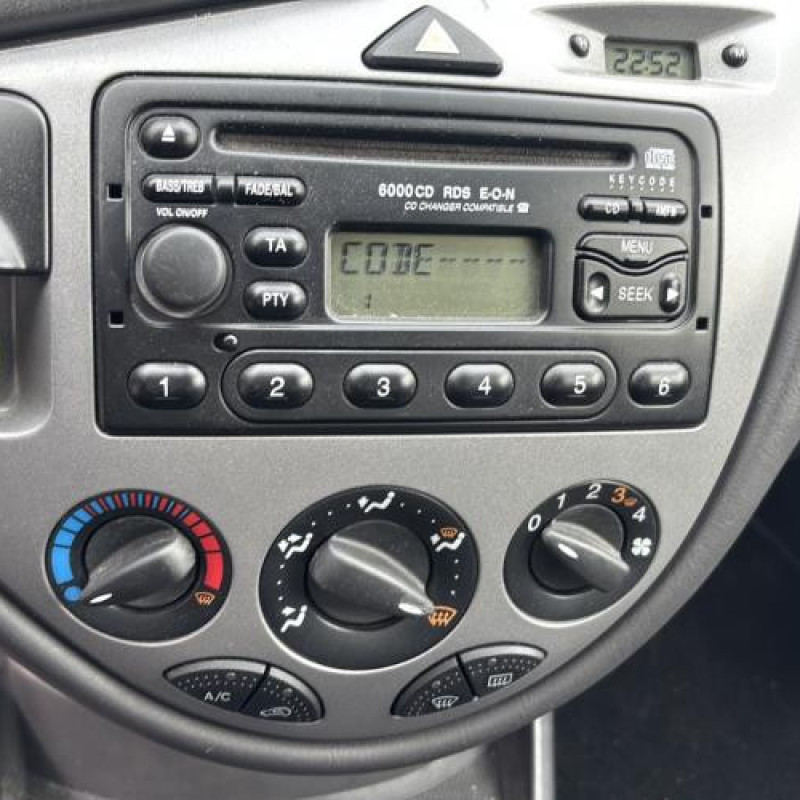 Feu arriere principal droit (feux) FORD FOCUS 1 Photo n°19