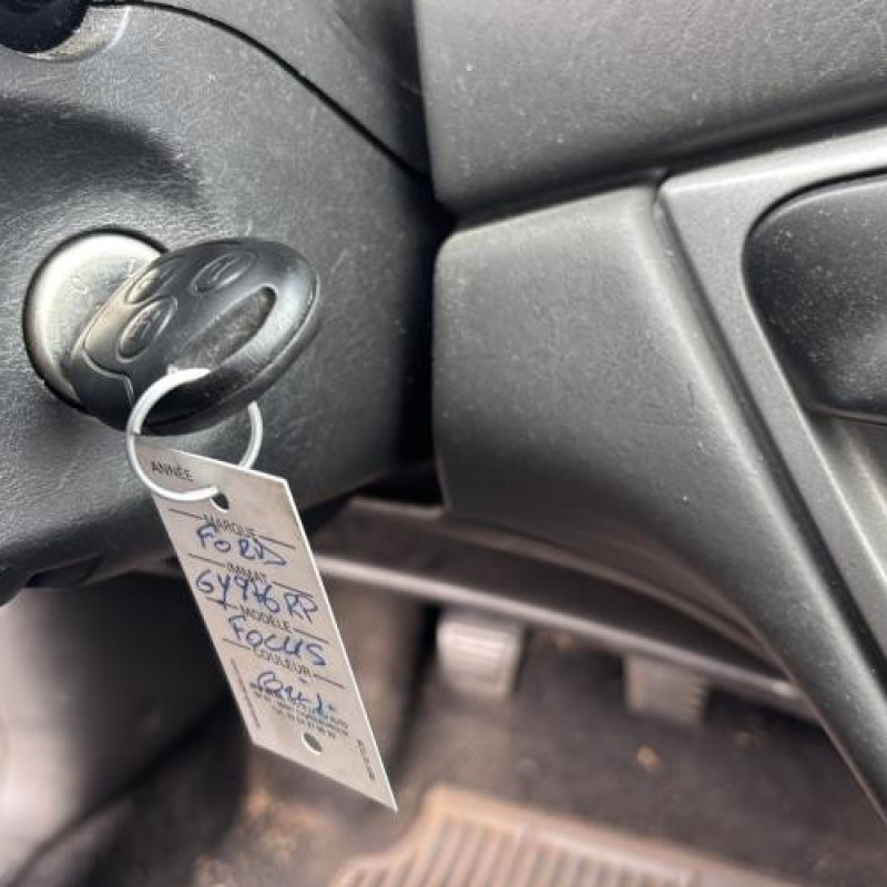 Feu arriere principal droit (feux) FORD FOCUS 1 Photo n°20