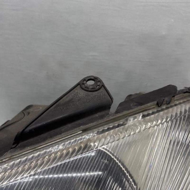 Optique avant principal gauche (feux)(phare) PEUGEOT 206 Photo n°2