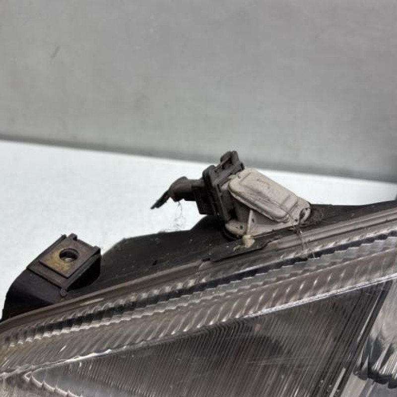 Optique avant principal gauche (feux)(phare) PEUGEOT 206 Photo n°3