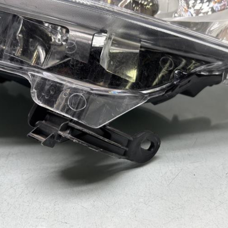 Optique avant principal gauche (feux)(phare) PEUGEOT 208 1 Photo n°2