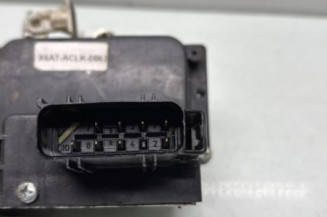 Serrure avant gauche FORD FIESTA 5