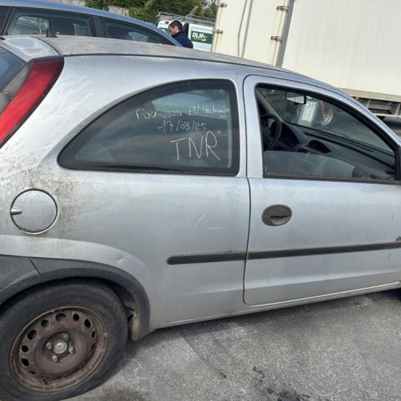 Retroviseur gauche OPEL CORSA C Photo n°11