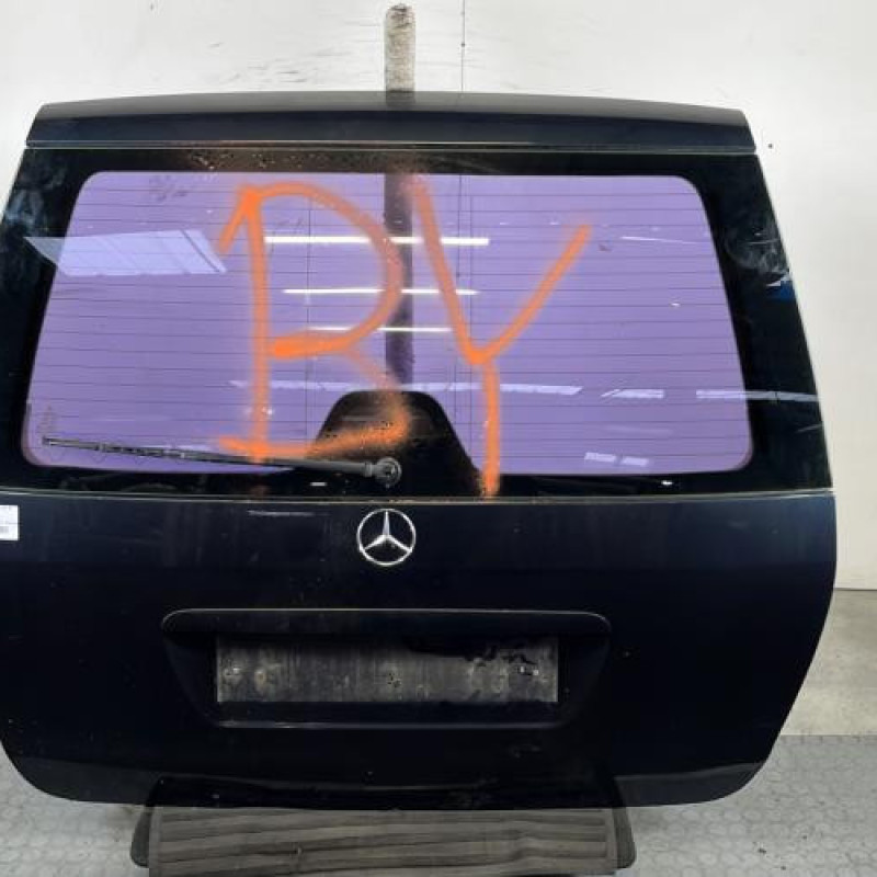 Malle/Hayon arriere MERCEDES CLASSE M 163 Photo n°1