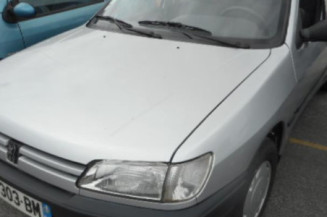 Face avant PEUGEOT 306