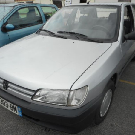 Face avant PEUGEOT 306