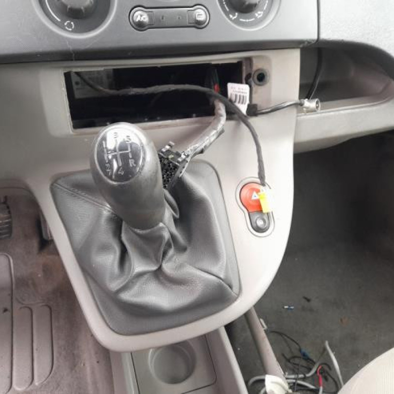 Reservoir essence RENAULT KANGOO 2 Photo n°8