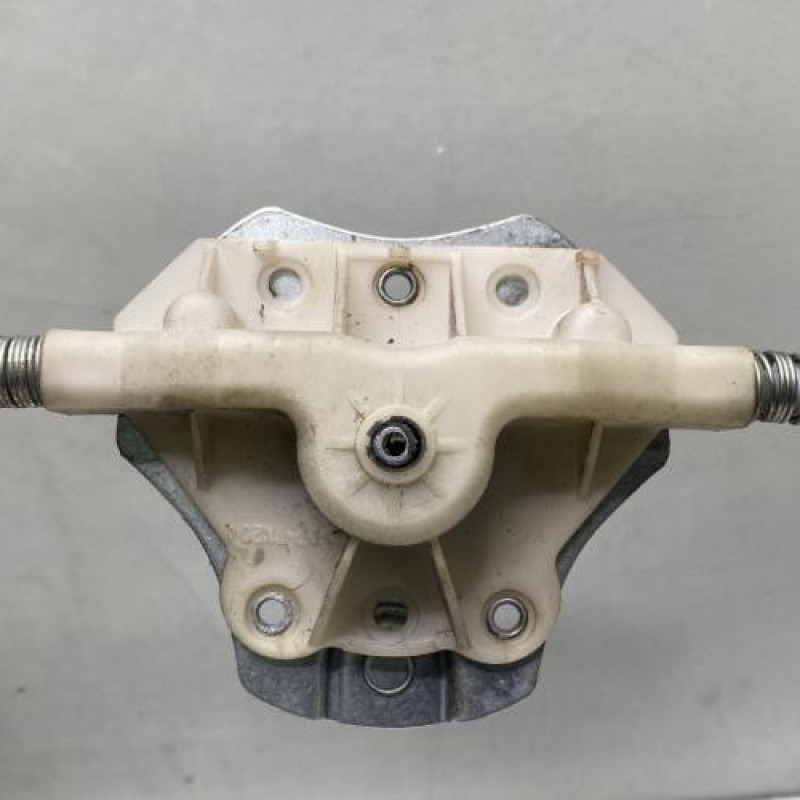 Leve vitre mecanique avant gauche RENAULT CLIO 2 Photo n°7