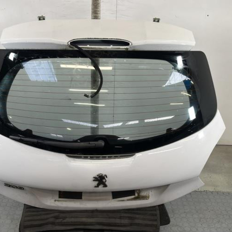 Malle/Hayon arriere PEUGEOT 208 1 Photo n°1