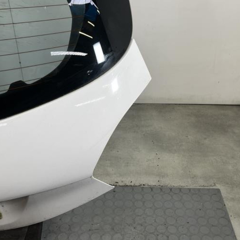 Malle/Hayon arriere PEUGEOT 208 1 Photo n°4