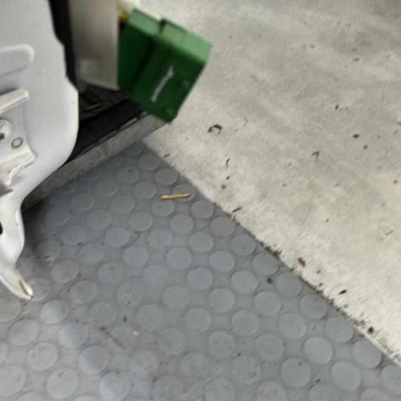 Porte avant droit PEUGEOT 208 1 Photo n°5