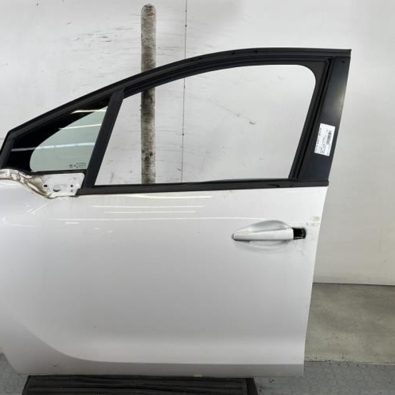Porte avant gauche PEUGEOT 208 1 Photo n°1