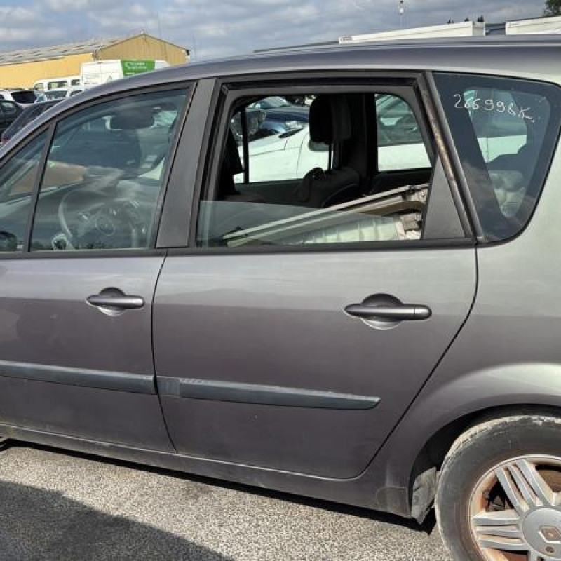 Pare choc arriere RENAULT SCENIC 2 Photo n°14