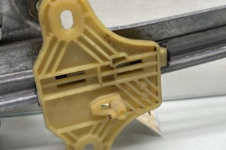 Leve vitre electrique avant droit RENAULT CAPTUR 1