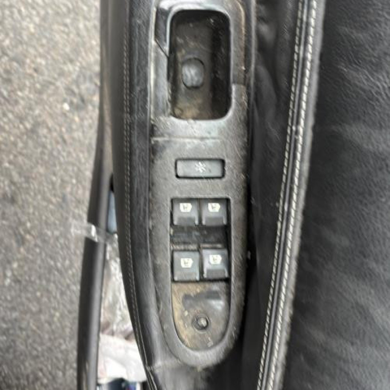 Custode arriere droit (porte) PEUGEOT 607 Photo n°14