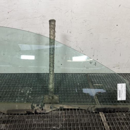 Vitre avant droit PEUGEOT 607 Photo n°1