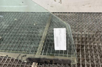 Vitre avant droit PEUGEOT 607