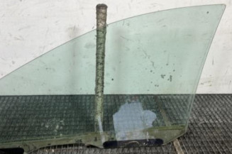 Vitre avant droit PEUGEOT 607
