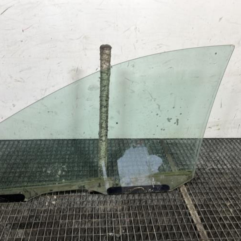 Vitre avant droit PEUGEOT 607 Photo n°4