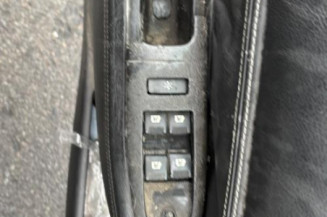 Vitre avant droit PEUGEOT 607