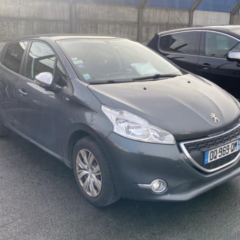 Anti brouillard droit (feux) PEUGEOT 208 1 Photo n°5