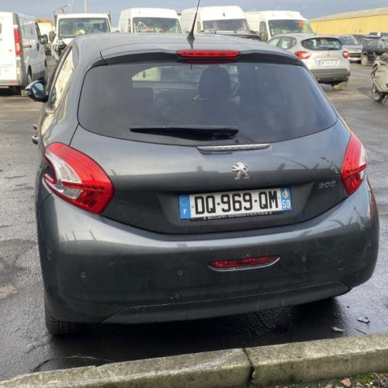 Anti brouillard droit (feux) PEUGEOT 208 1 Photo n°8