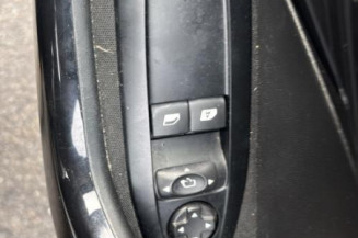 Anti brouillard droit (feux) PEUGEOT 208 1