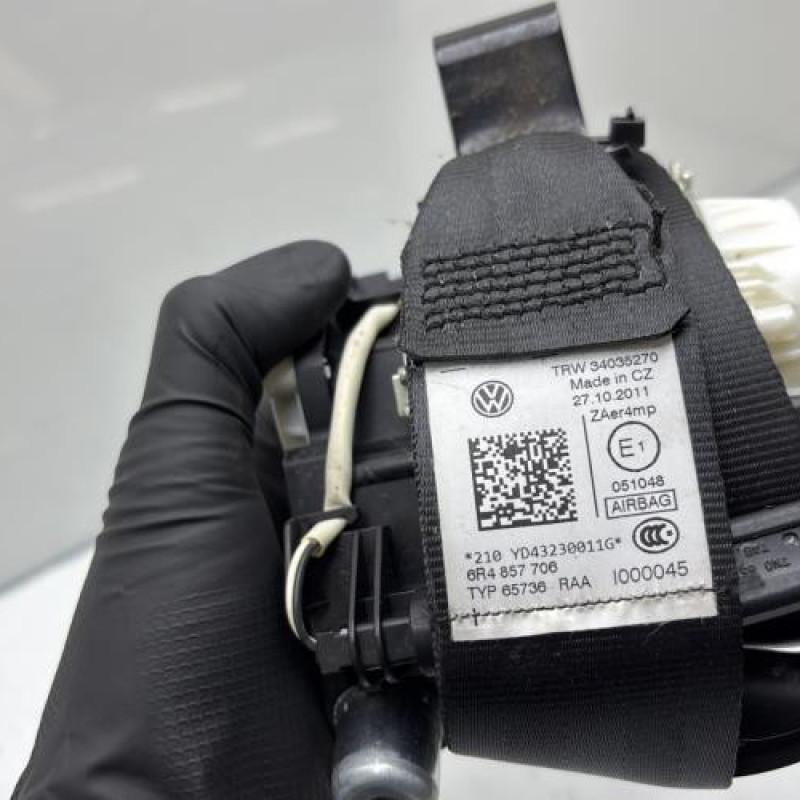 Pretensionneur de ceinture avant droit VOLKSWAGEN POLO 5 Photo n°3