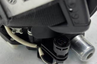 Pretensionneur de ceinture avant droit VOLKSWAGEN POLO 5