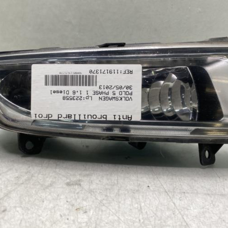 Anti brouillard droit (feux) VOLKSWAGEN POLO 5 Photo n°1