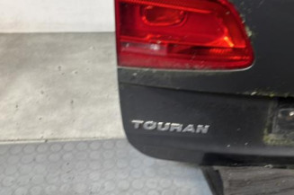 Malle/Hayon arriere VOLKSWAGEN TOURAN 2