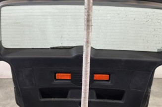 Malle/Hayon arriere VOLKSWAGEN TOURAN 2