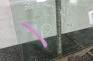 Vitre arriere gauche VOLKSWAGEN TOURAN 1