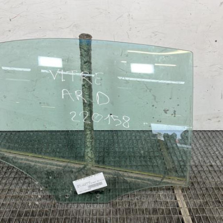 Vitre arriere droit AUDI A4 3 Photo n°1