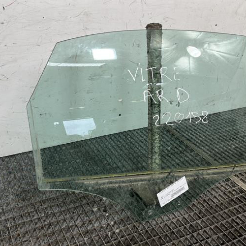 Vitre arriere droit AUDI A4 3 Photo n°3