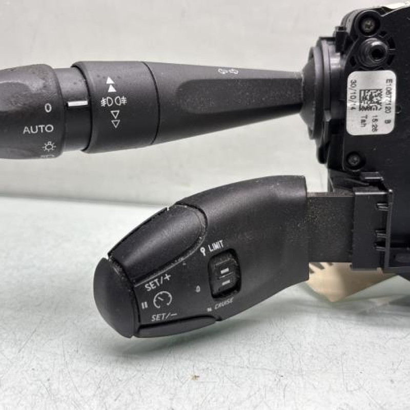 Com (Bloc Contacteur Tournant+Commodo Essuie Glace+Commodo Phare) PEUGEOT 208 1 Photo n°2