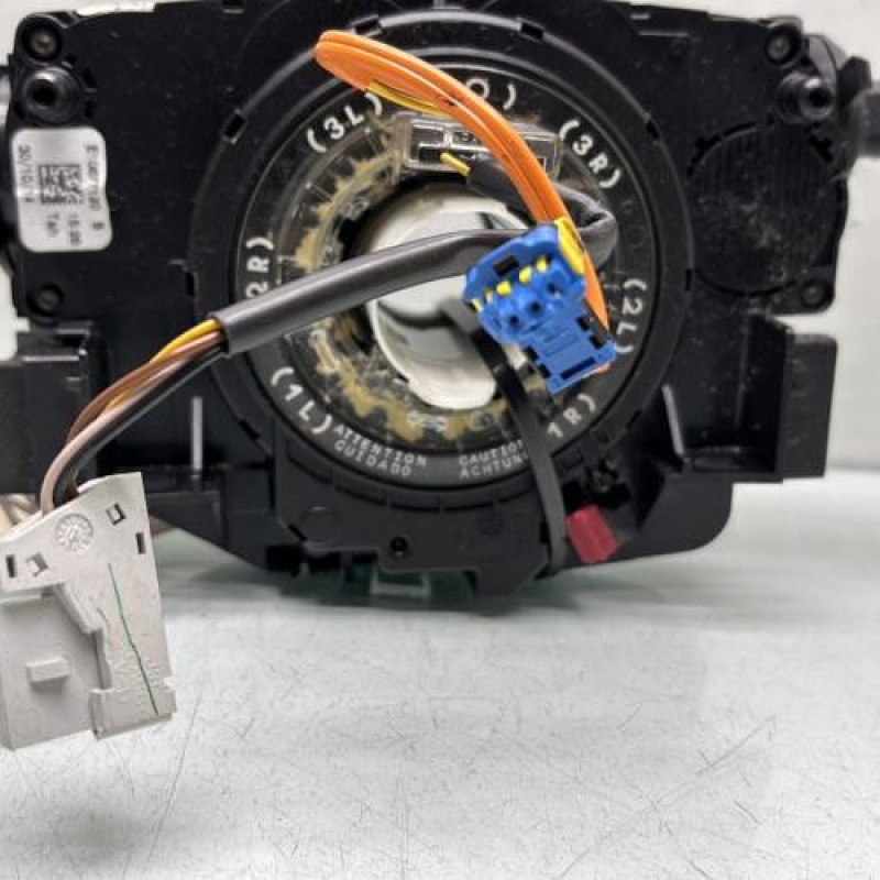 Com (Bloc Contacteur Tournant+Commodo Essuie Glace+Commodo Phare) PEUGEOT 208 1 Photo n°3