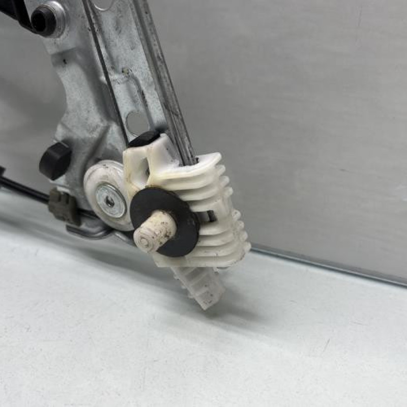 Leve vitre electrique avant gauche RENAULT MEGANE 4 Photo n°2