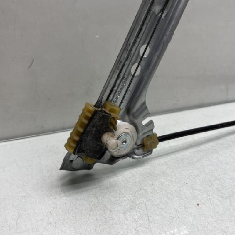 Leve vitre electrique avant gauche RENAULT MEGANE 4 Photo n°3