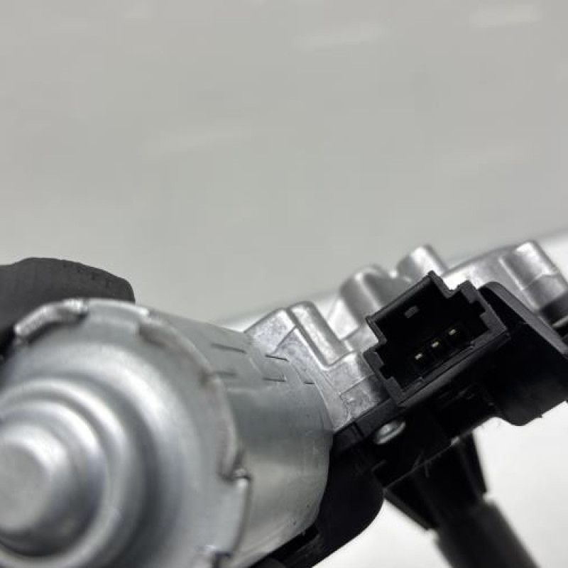 Moteur essuie glace arriere RENAULT MEGANE 4 Photo n°4