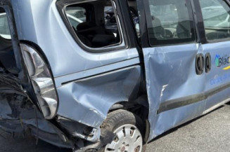 Moteur essuie glace avant FIAT DOBLO 2