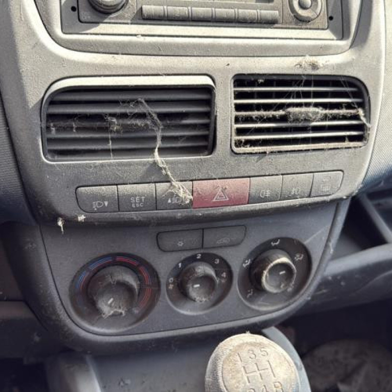 Moteur essuie glace avant FIAT DOBLO 2 Photo n°20