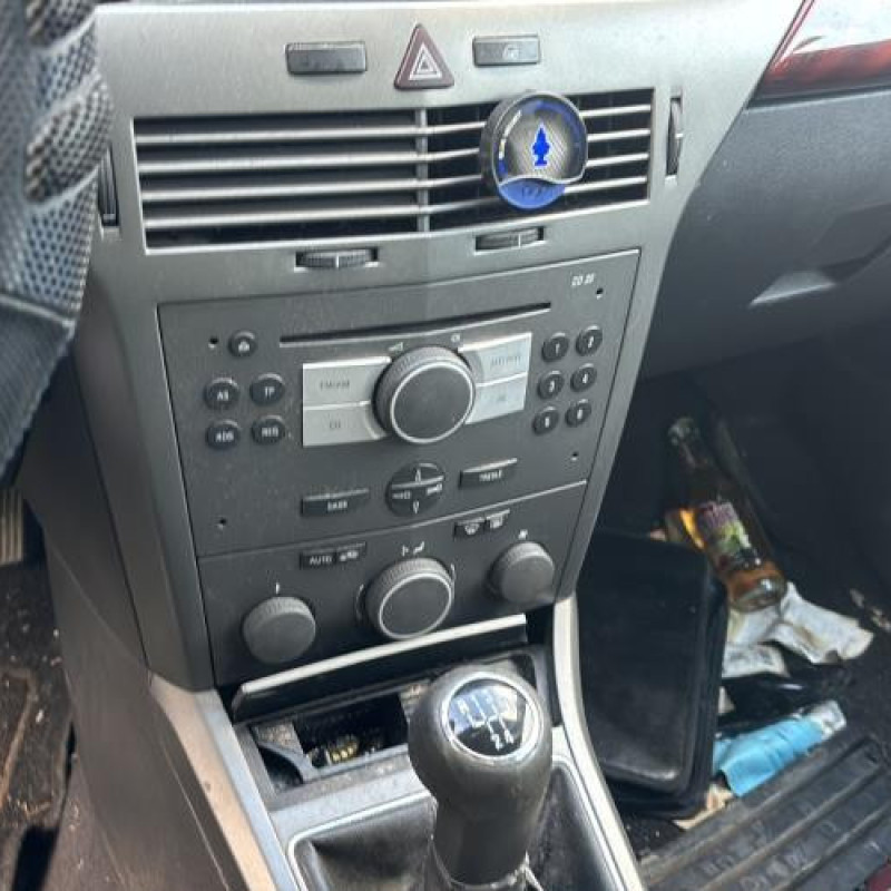 Moteur essuie glace avant OPEL ASTRA H Photo n°18