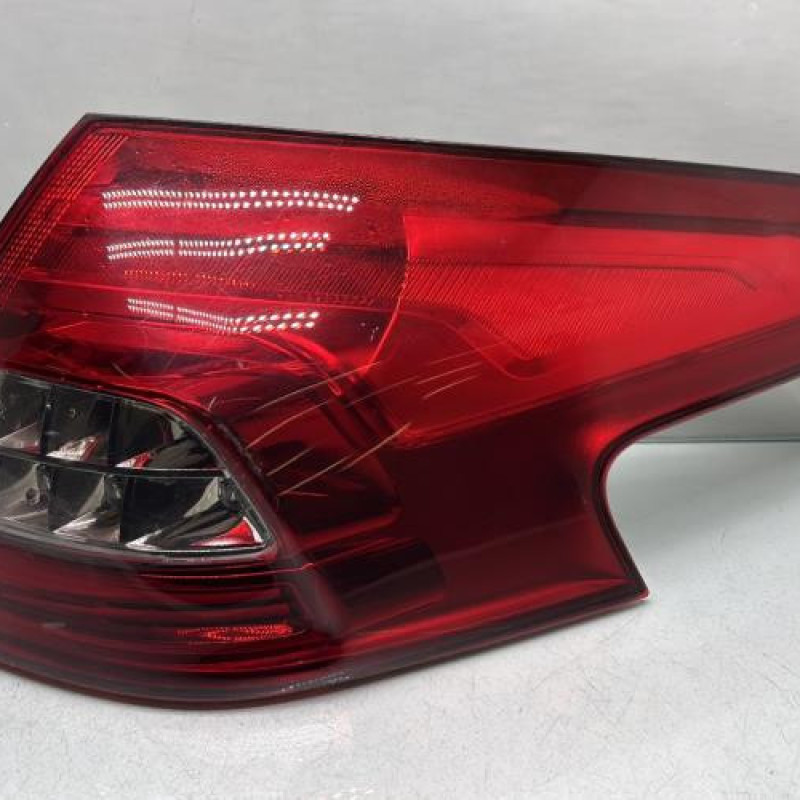 Feu arriere principal droit (feux) CITROEN C5 2 Photo n°1