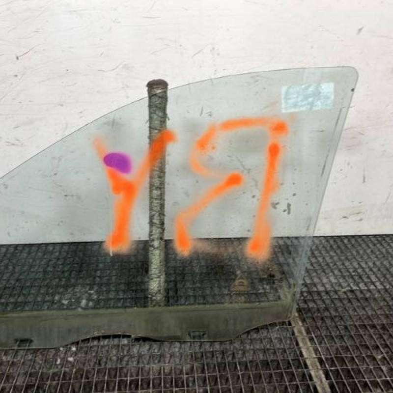 Vitre avant droit HYUNDAI SANTA FE 2 Photo n°4