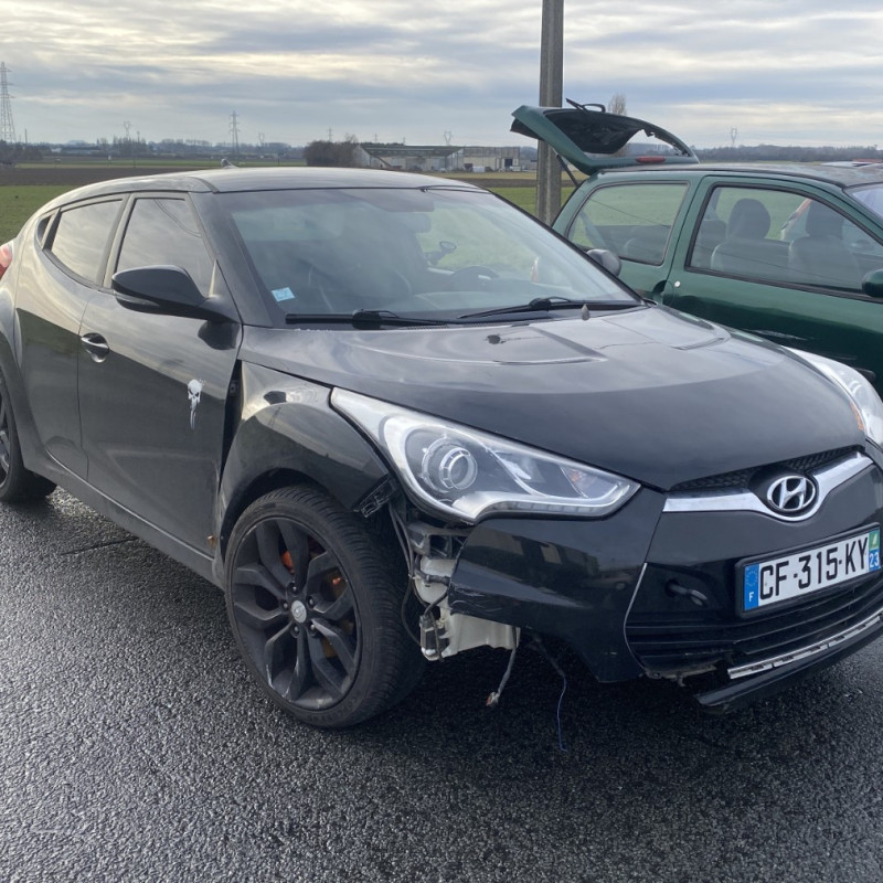 HYUNDAI VELOSTER COUPE 1.6 GDI - 16V Photo n°2