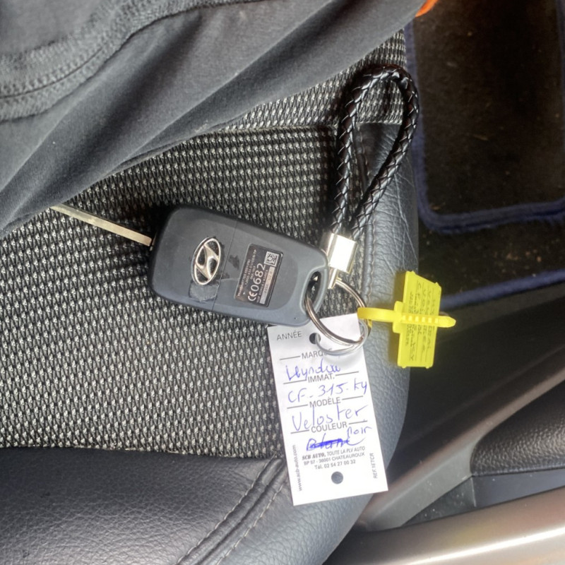 HYUNDAI VELOSTER COUPE 1.6 GDI - 16V Photo n°9