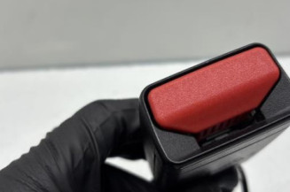 Attache ceinture arriere droit RENAULT MEGANE 4